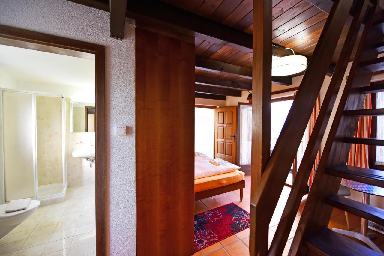 Hotel Pensione Serena Purasca Esterno foto