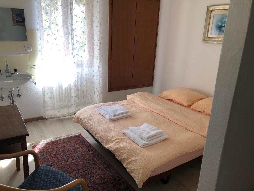 Hotel Pensione Serena Purasca Esterno foto